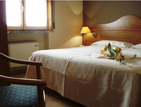 Hotel Trattoria Contini Sorbolo Room photo